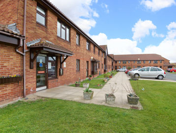 0711 Hollis Court Middsbro 002