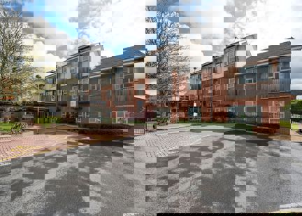 Maple Court 1