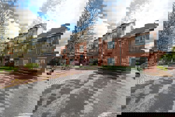 Maple Court 1