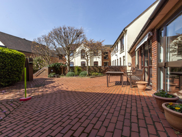 2103 Fuller Court 004