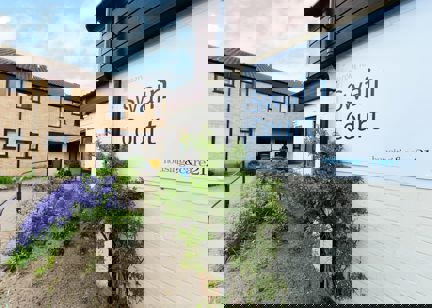 Swain Court 002
