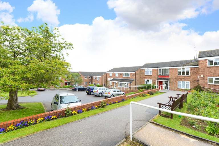 3002 Gloucester Court 005