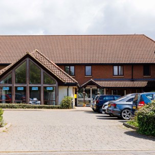 Front view of Mere View Court building