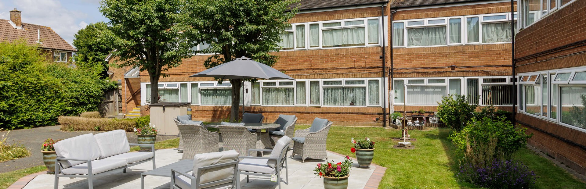 The gardens and seating area at Carne-Rasch