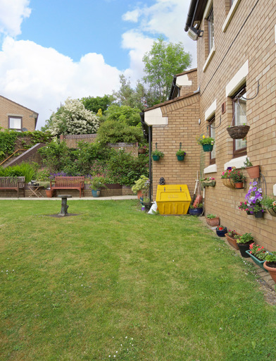 4533 Falkland Court 007