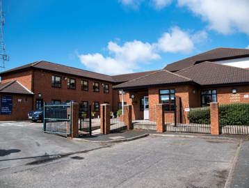 Roger Arden Court Entrance