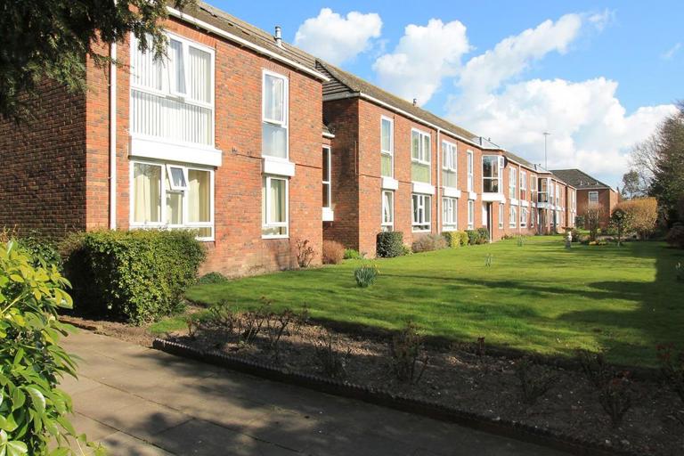 Newport Court 007
