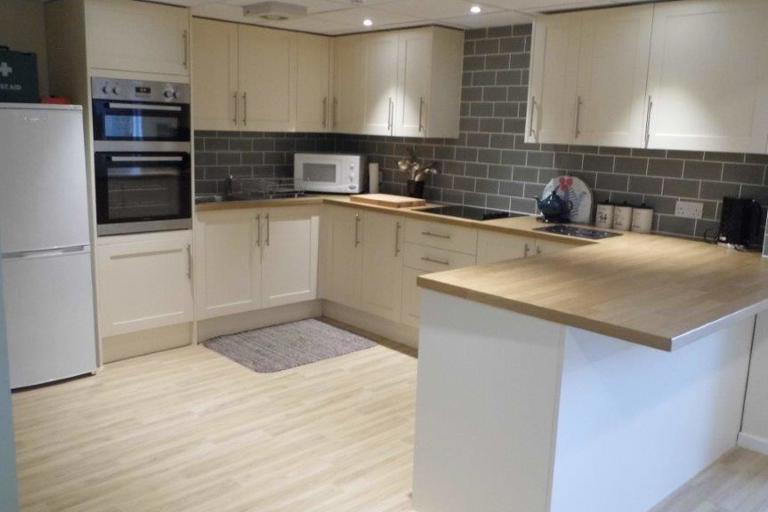Absalom Court 6