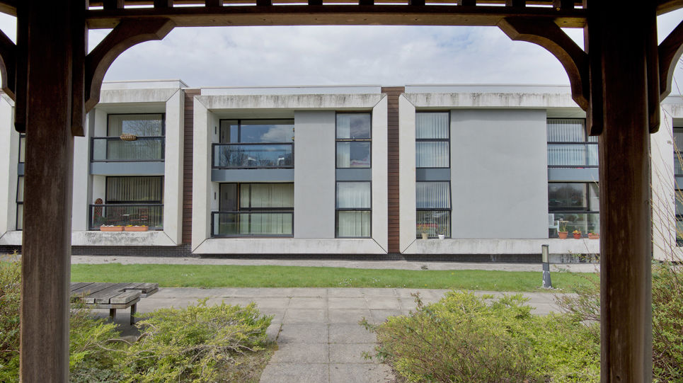 2530 Brookside House 004