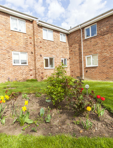 Howard Court 004 