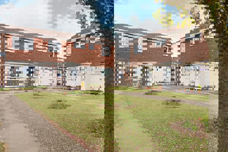 Jellicoe Court Dn16 03