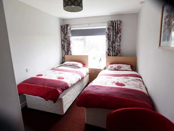 Corbett Court Apartment Twin Bedroom