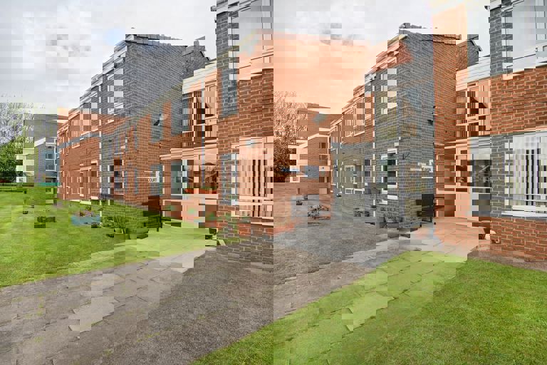 Meakin Court Dn40 01