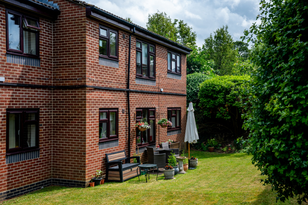 RL Mcnish Court External