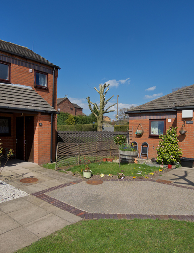3505 Guy Thornycroft Court 007 