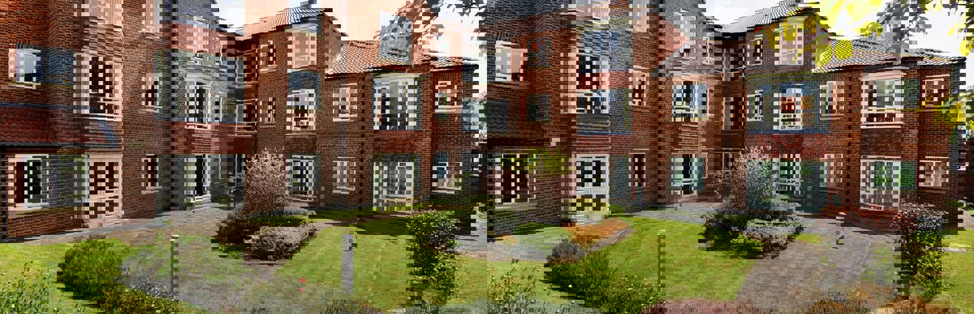 Springhill Court Yo61 014
