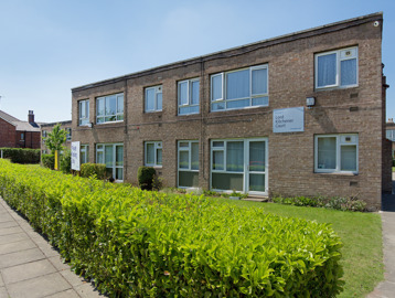 Lord Kitchener Court M33 013