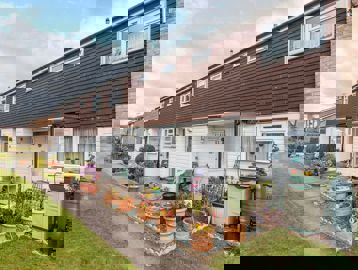 0401 Jackson Court 002