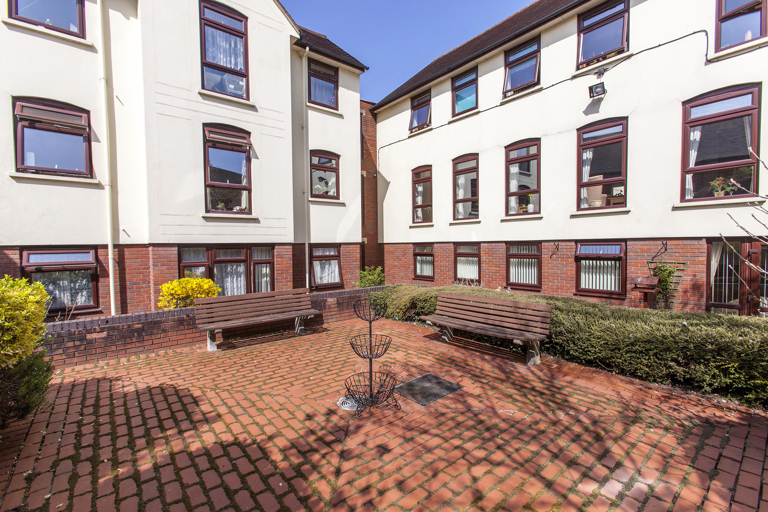 2103 Fuller Court 006
