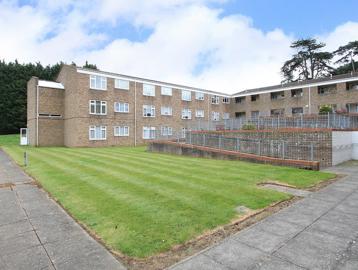 Dennis Cadman Court 005