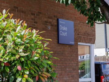 Drake Court sign