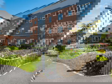 Falcon Court 6