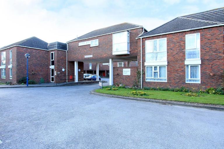 Newport Court 011