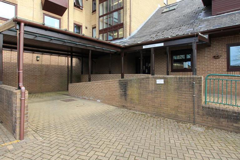 Fitz Walter Court 008 2