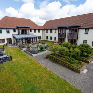 Mere View Court with gardens in the foreground