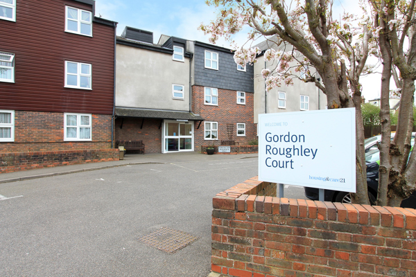 Gordon Roughly Court 001