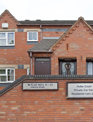 Hollis Court Dy3 0 1 