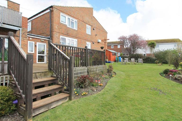 2403 Lord Cornwallis Court 002