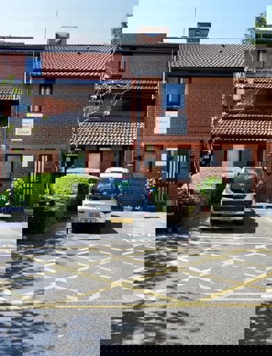 Edward Onyon Court M6 011 