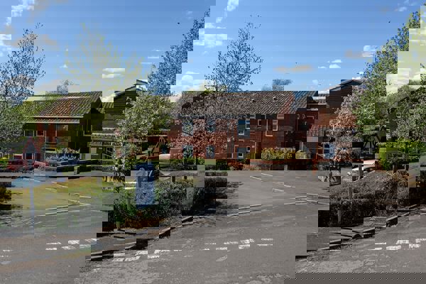 Ludlow Hewitt Court 001