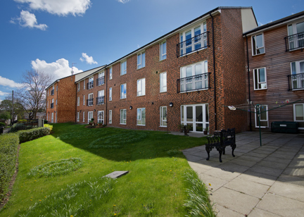 4131 Woodridge Gardens 005