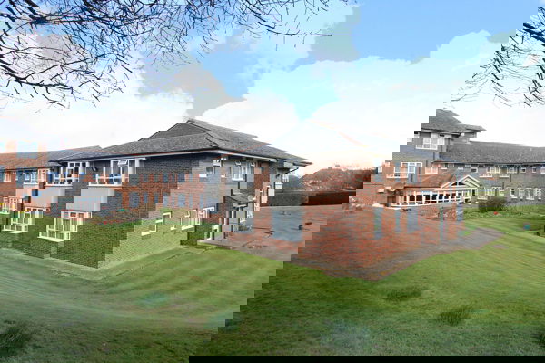 Absalom Court 1