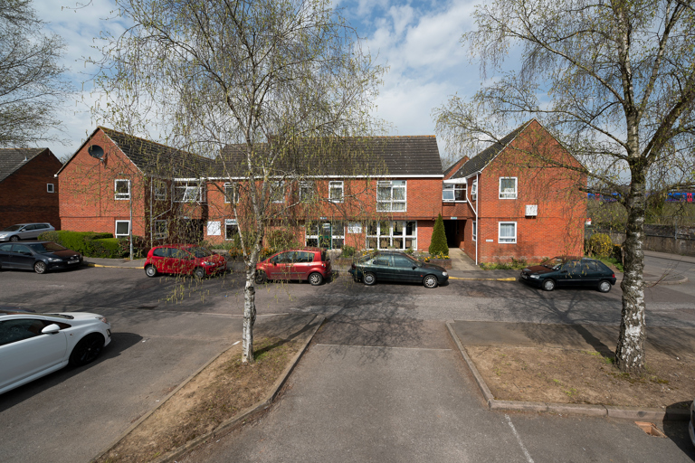 Hedley Davis Court 004