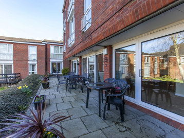 2102 Chalmers Court 007
