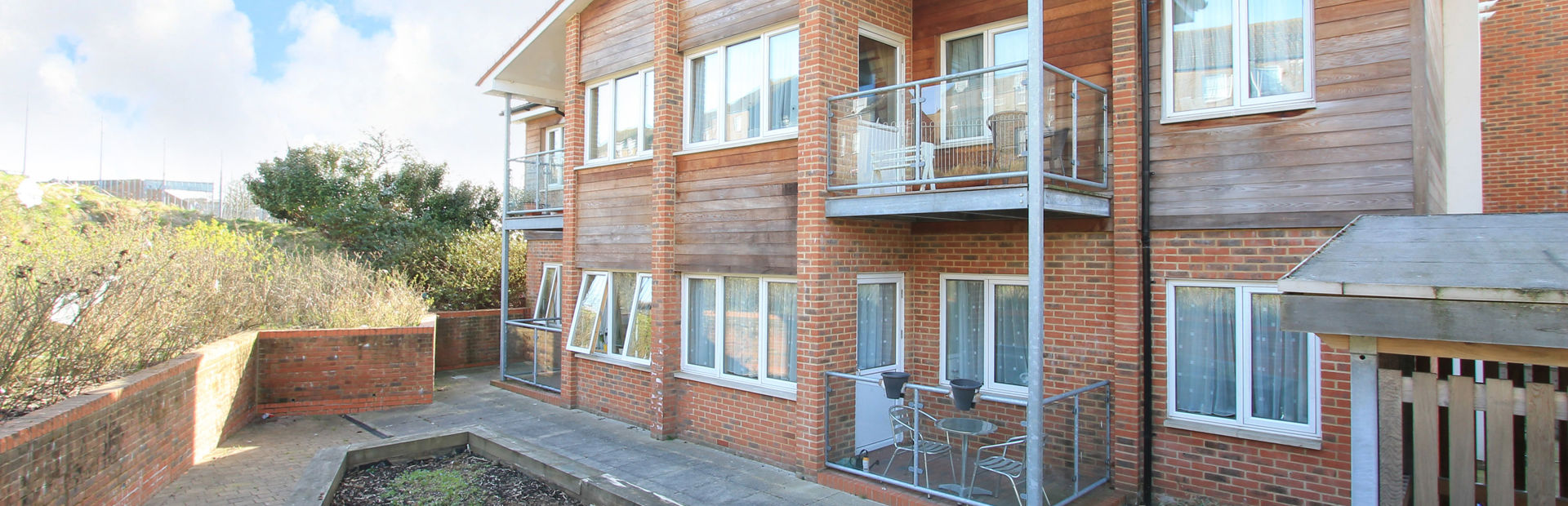 Bleriot Court 1