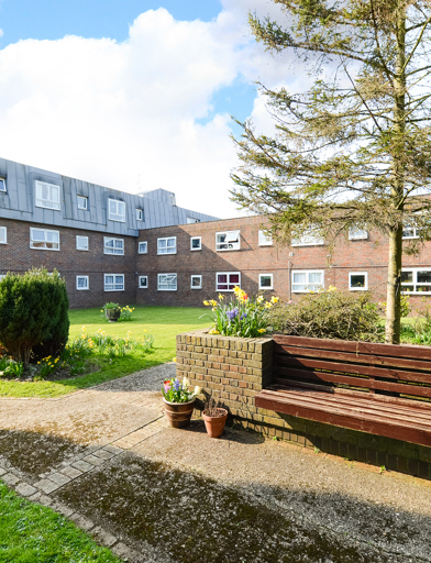 Chapman Court 004 