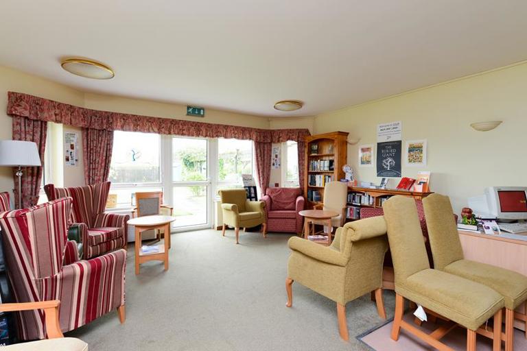 3925 Holm Court 006