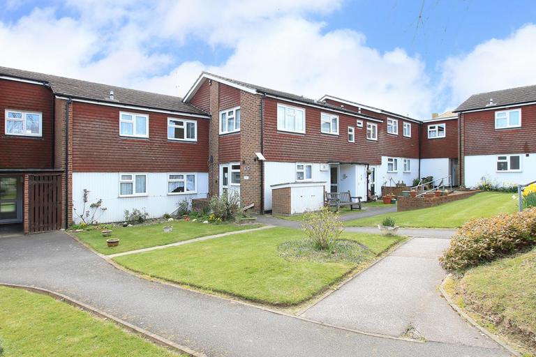 2405 Dosset Court 003