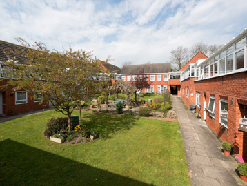 Hedley Davis Court 013
