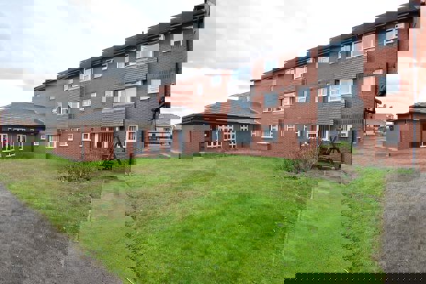 Major Cooper Court 012