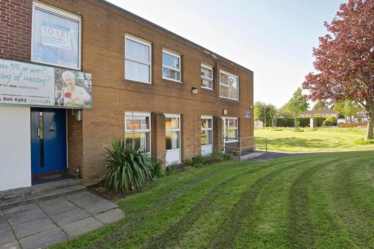 2501 Hargreaves Court 005