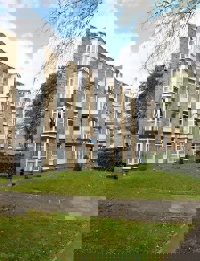1906 Malmesbury Court 001 