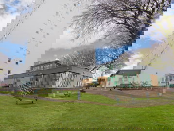 Callendar Court 7