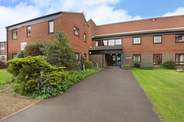 2704 Grounds Court 003