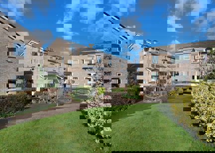 2010 Bernard Hackett Court 002
