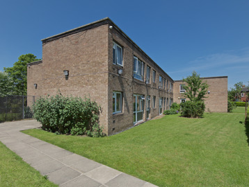Lord Kitchener Court M33 017